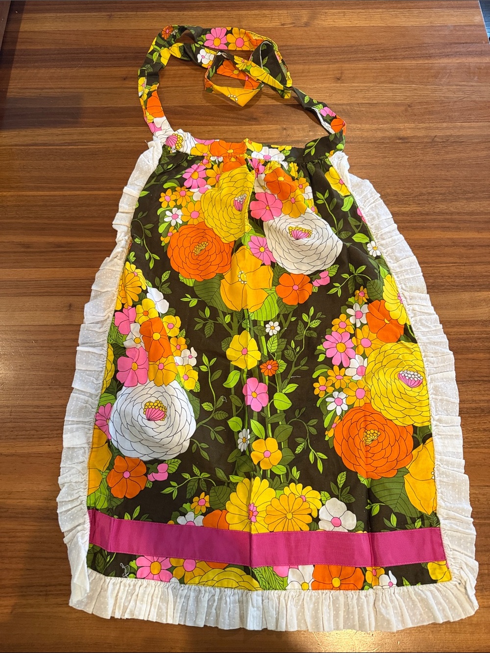 Vintage Susan Bee 70s floral Kitchen Apron